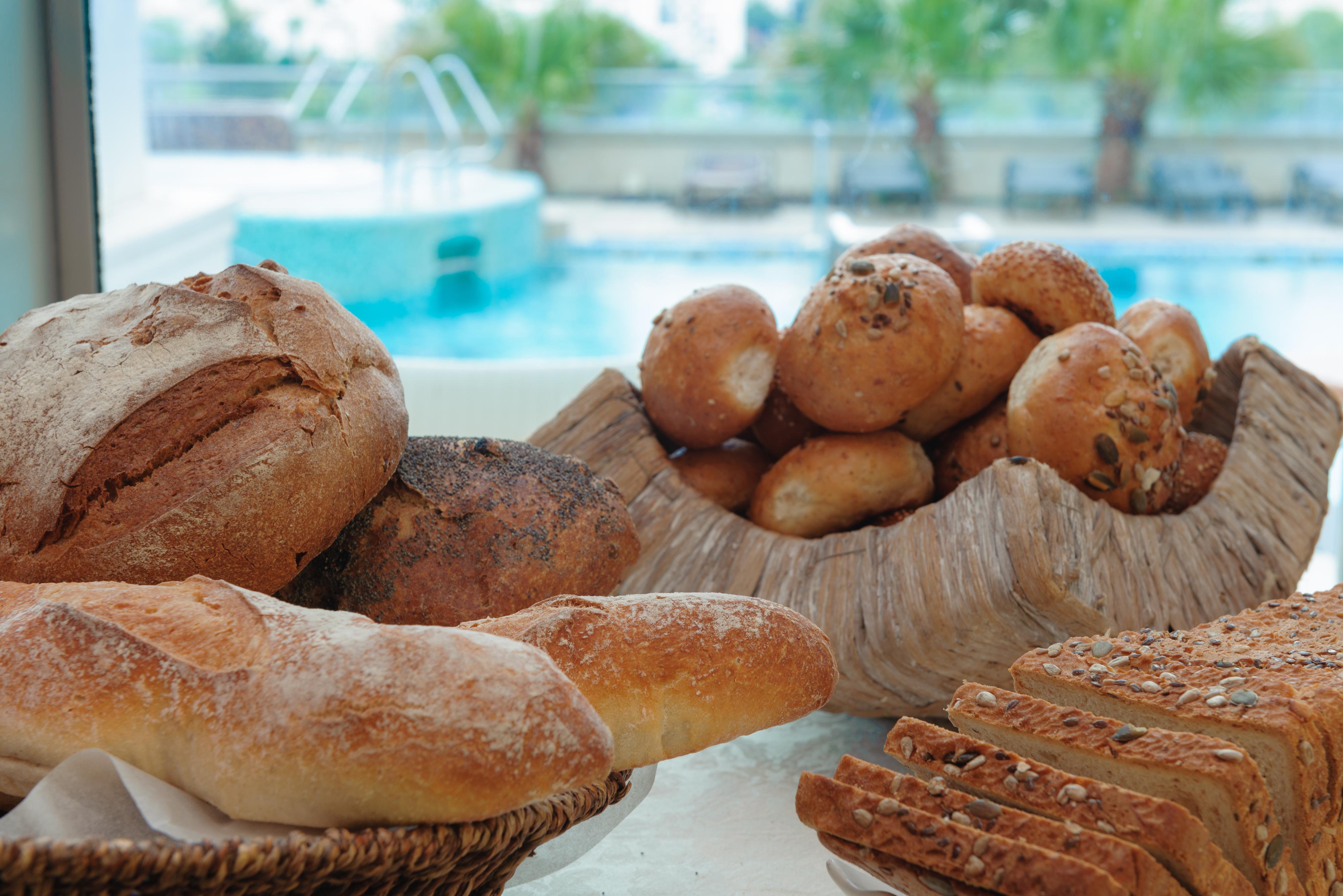 Leonardo City Tower Hotel Tel Aviv Giv'atayim Zewnętrze zdjęcie Bread