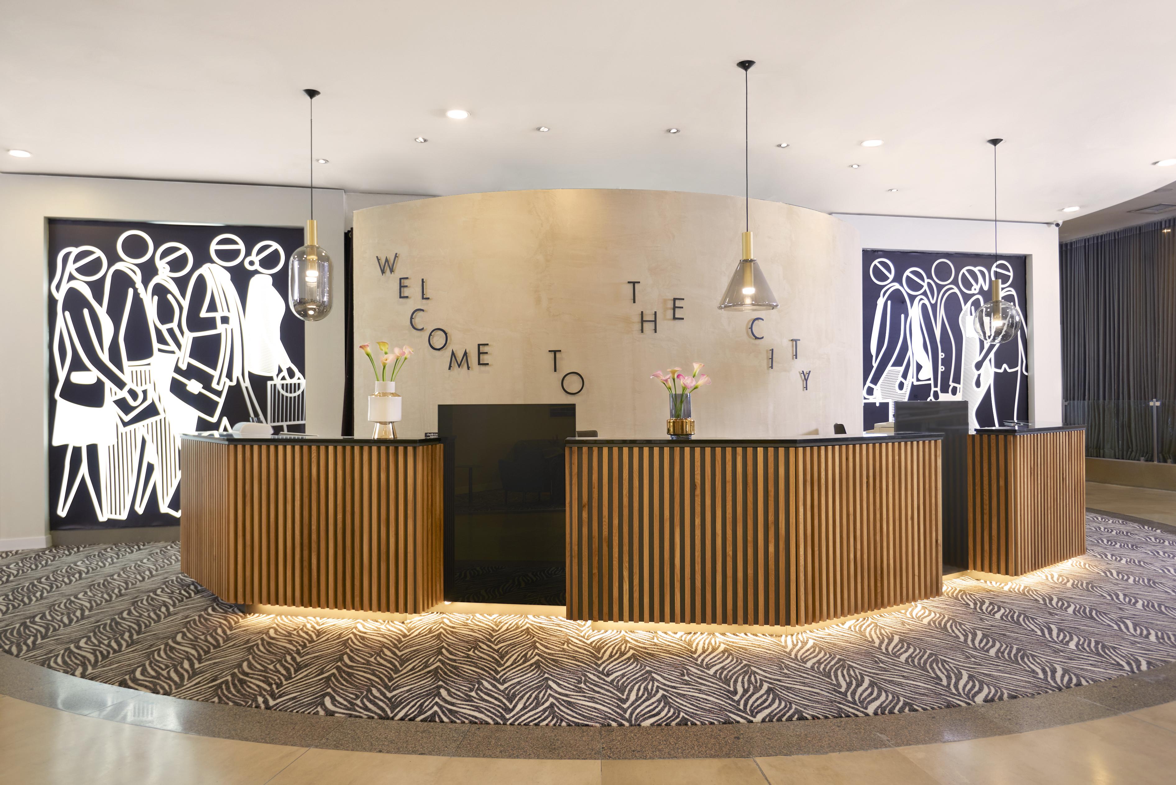 Leonardo City Tower Hotel Tel Aviv Giv'atayim Zewnętrze zdjęcie The City Hotel reception