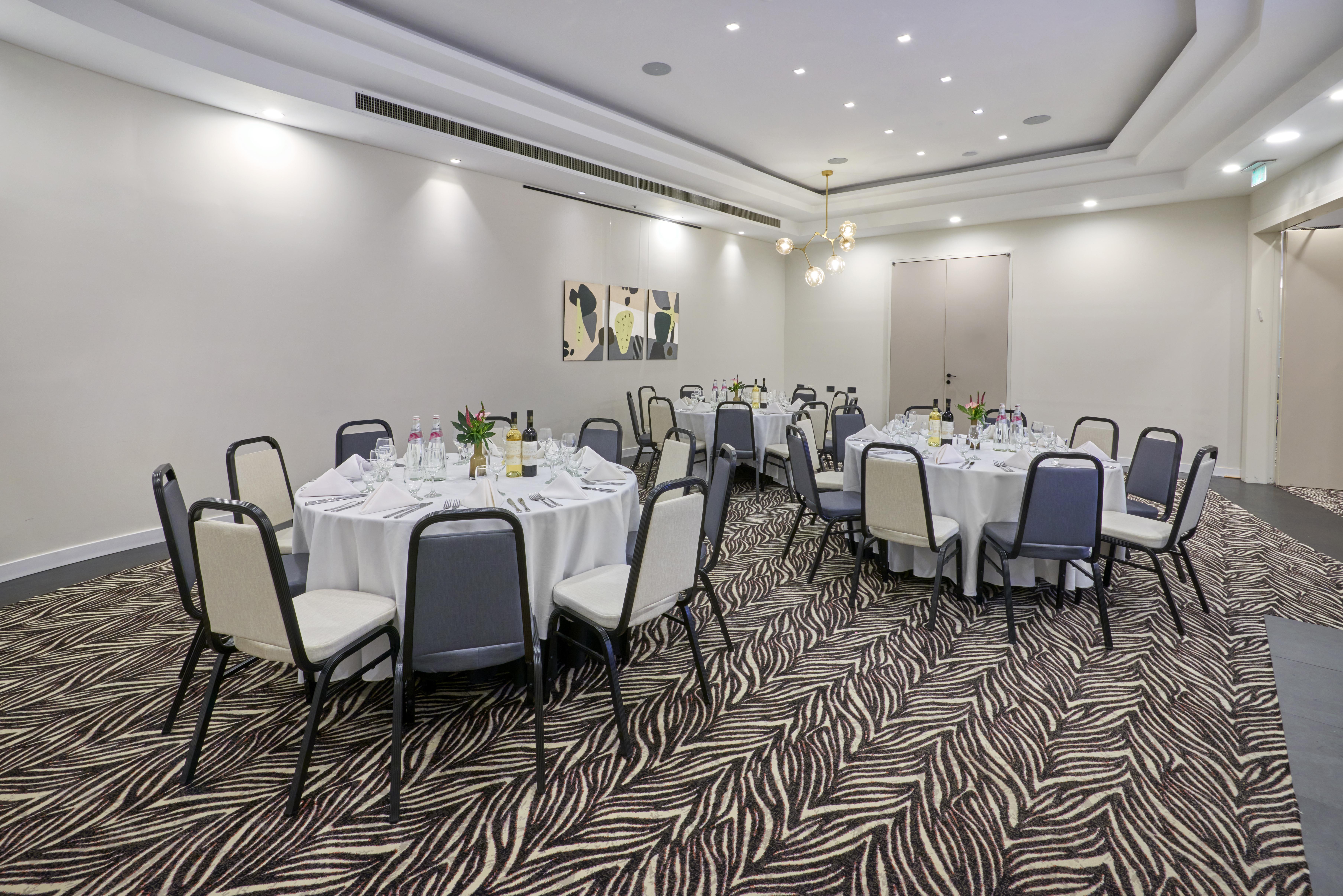 Leonardo City Tower Hotel Tel Aviv Giv'atayim Zewnętrze zdjęcie The hotel's meeting room