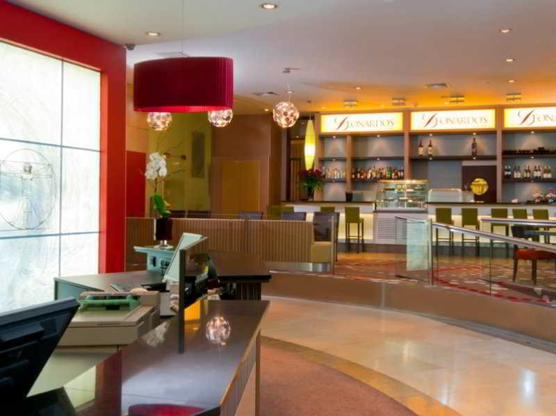 Leonardo City Tower Hotel Tel Aviv Giv'atayim Zewnętrze zdjęcie The bar at the hotel
